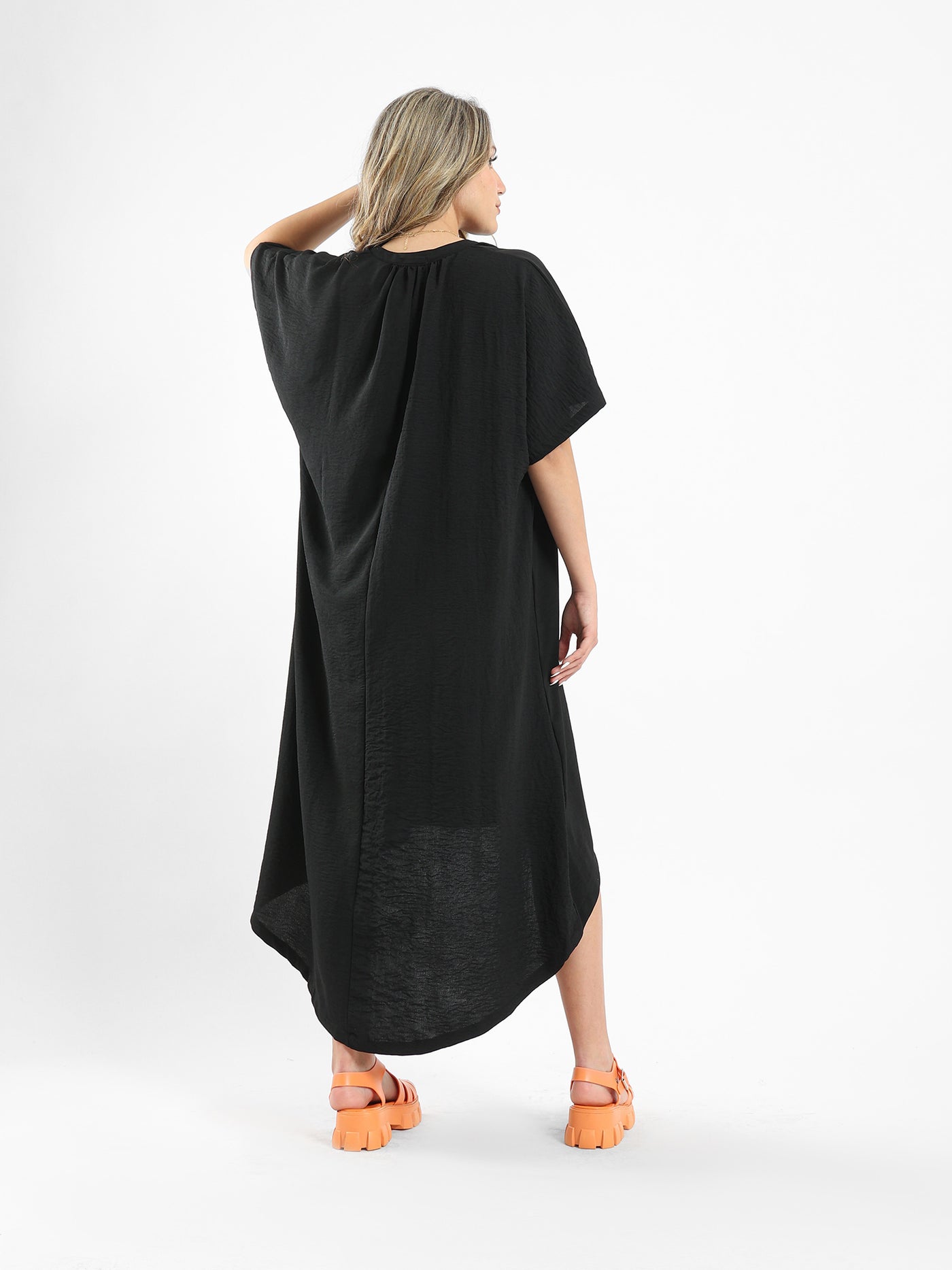 فستان - تصميم هرمي - نصف كم