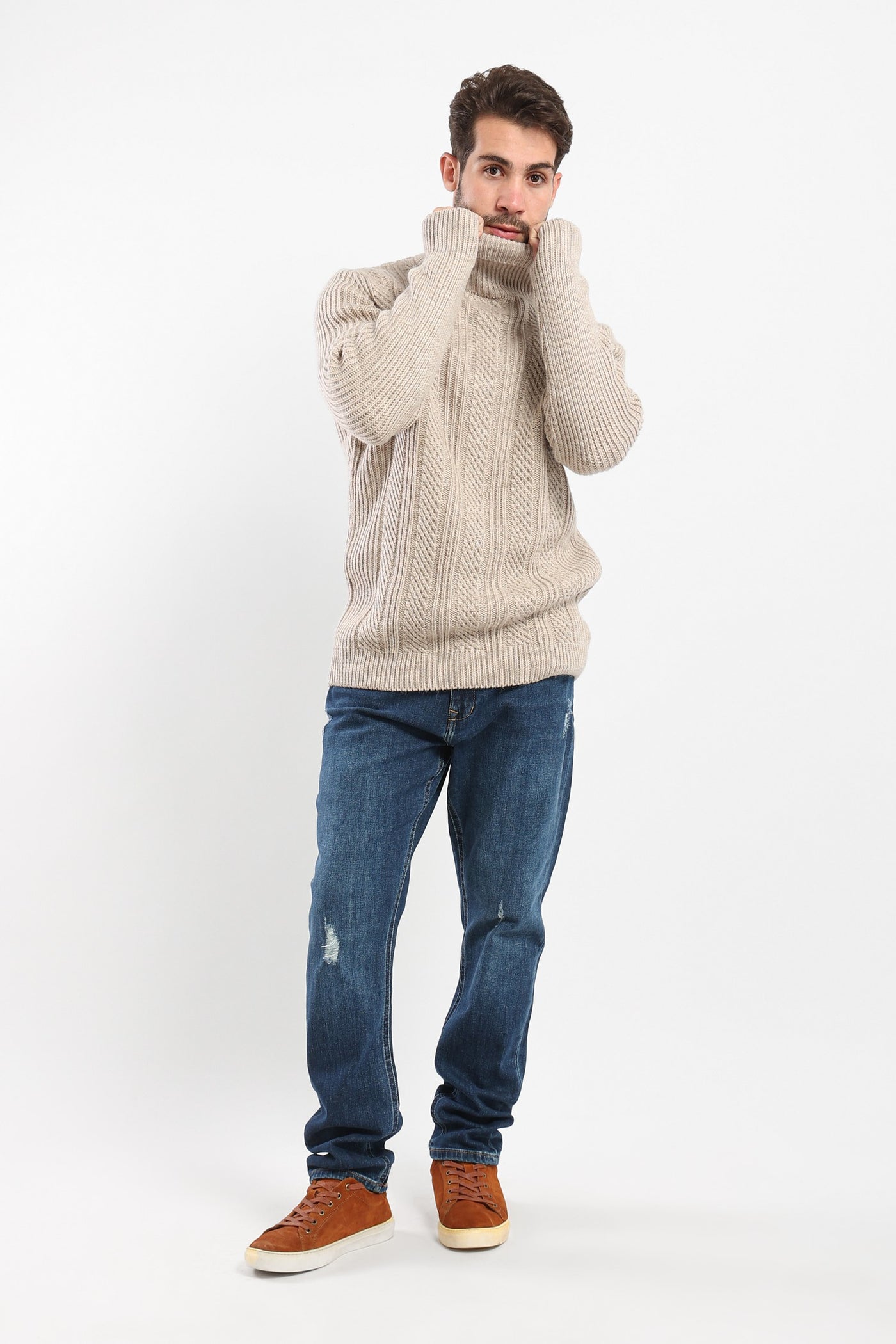 Pullover - Turtle Neck - Cable Knit