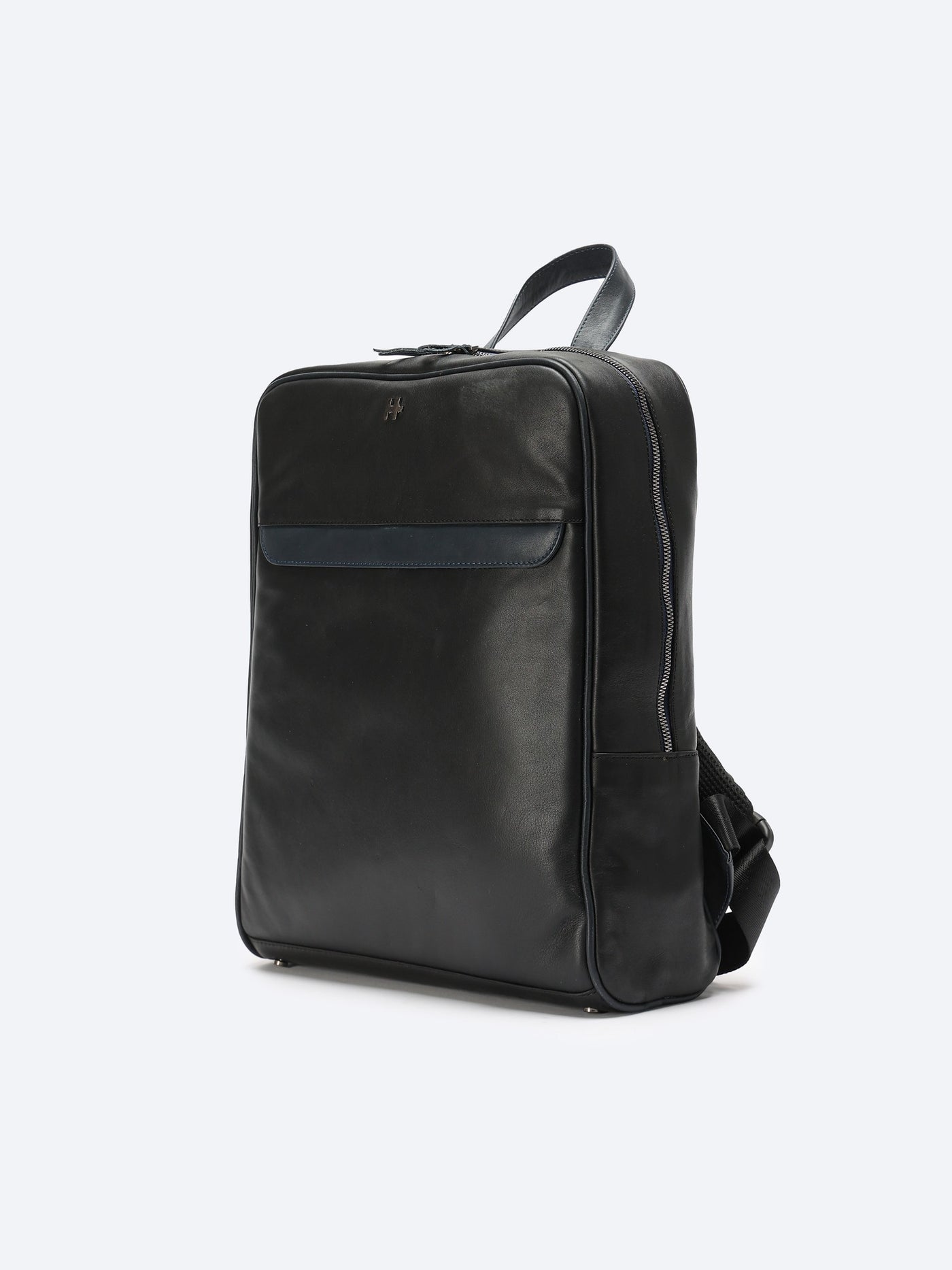 Backpack - Leather - Zipper Closure