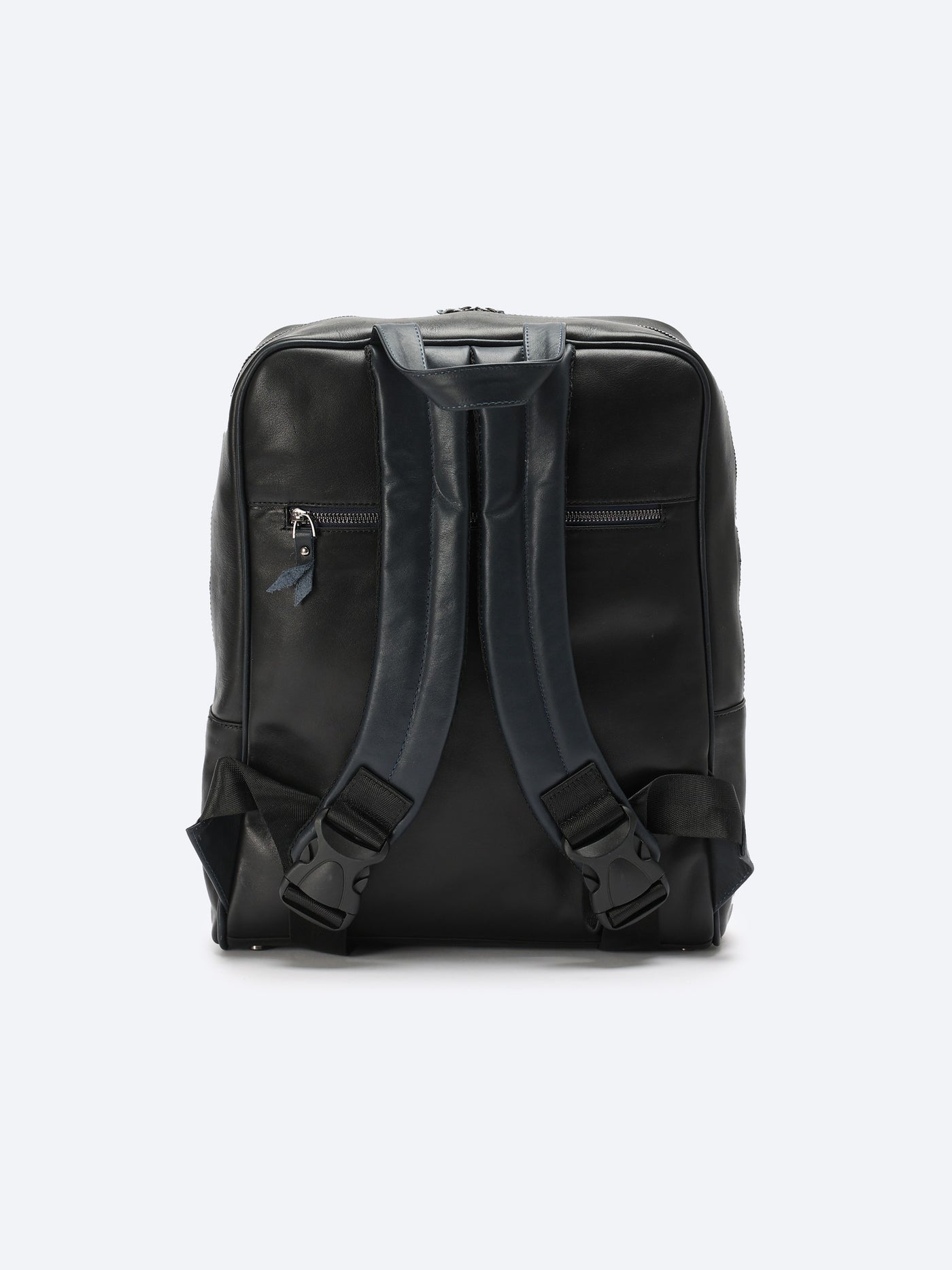 Backpack - Leather - Zipper Closure