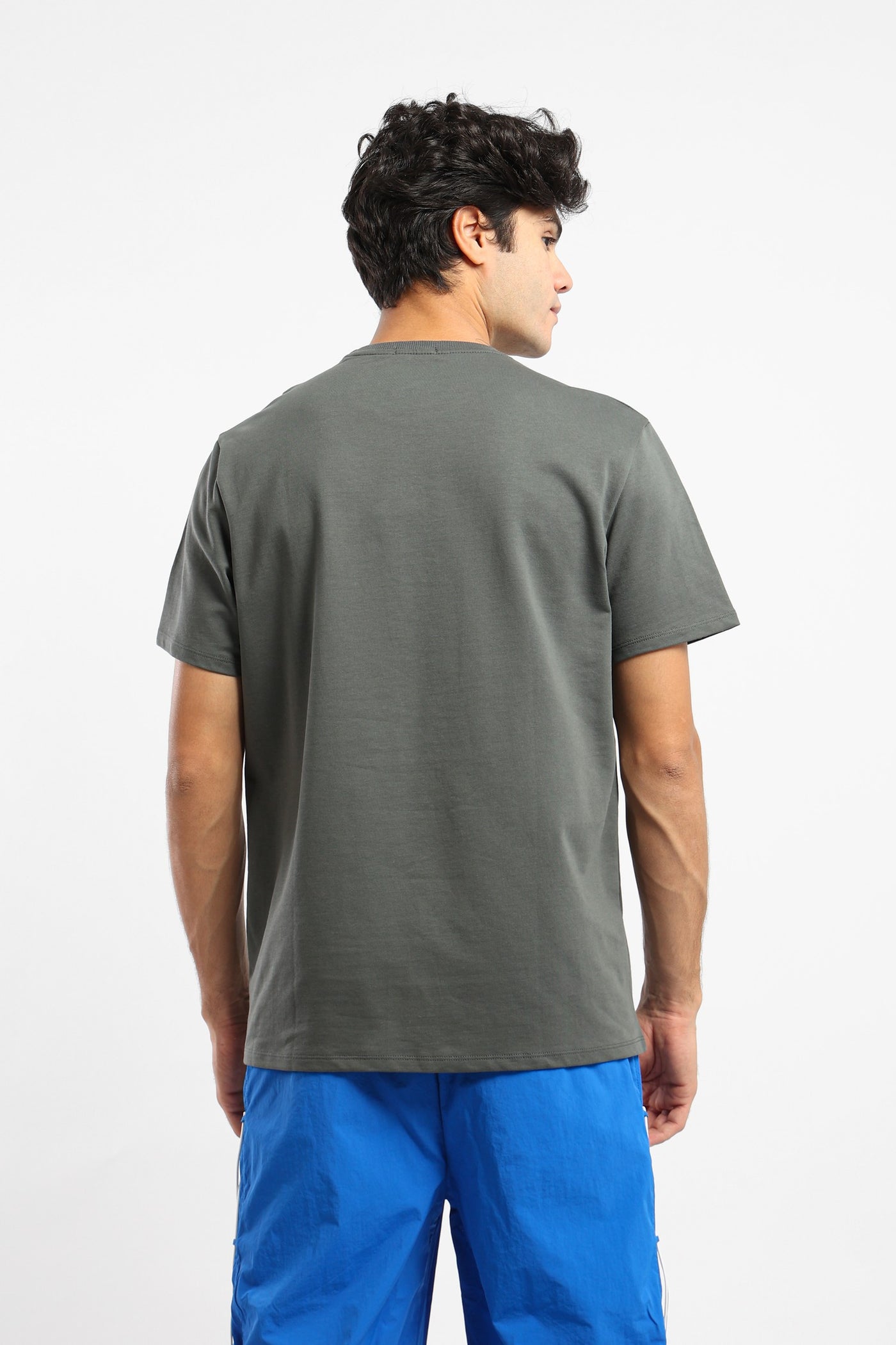 Basic T-Shirt - V-neck - Relaxed Fit