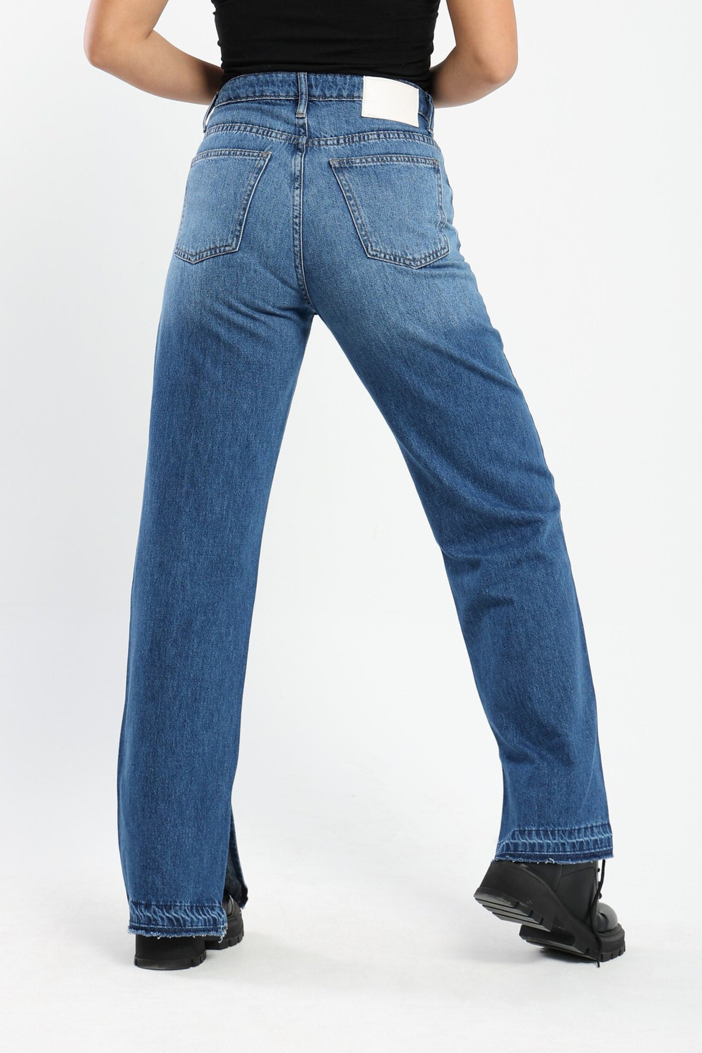 Jeans - Wide Leg - Slit Hem