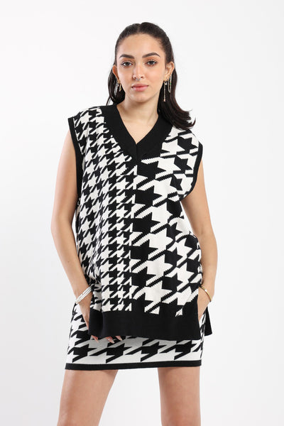 Pullover - Houndstooth Pattern - Sleeveless