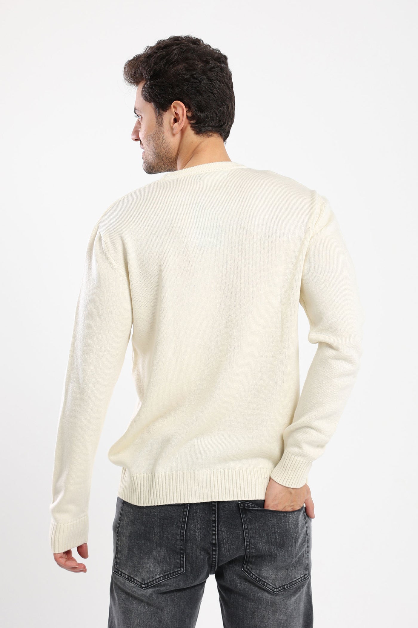 Pullover - Knitted - Crew Neck