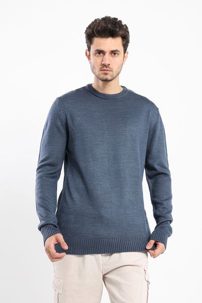 Pullover - Knitted - Crew Neck