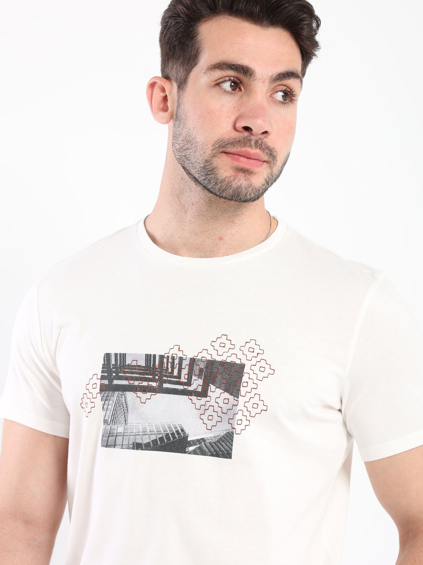 T-Shirt Regular City With Embo Shapes