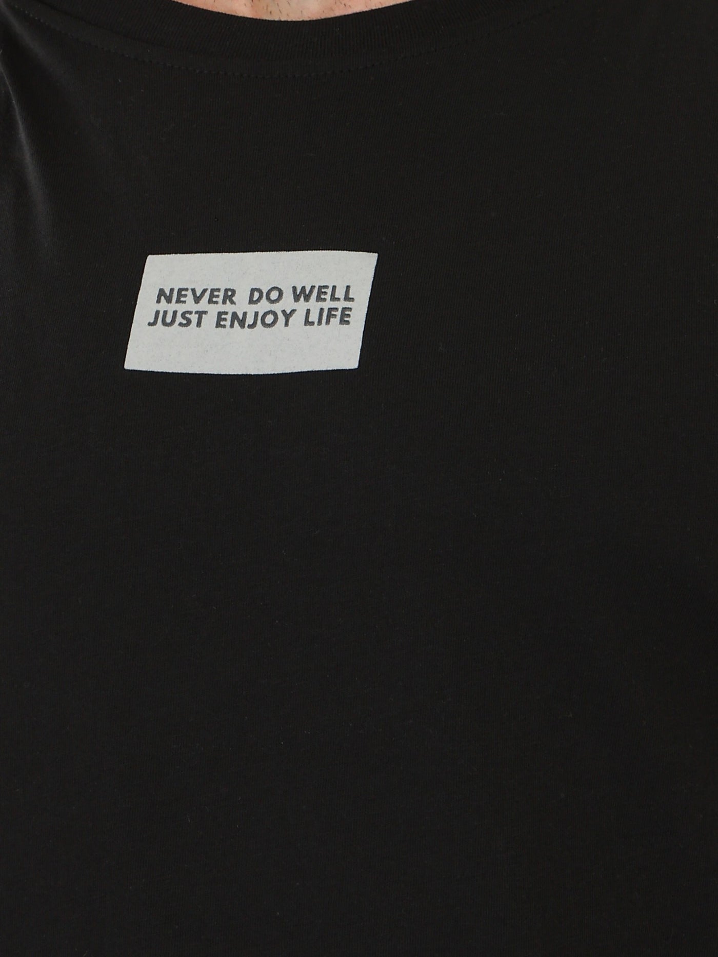 T-Shirt - Crew Neck - Text Pattern