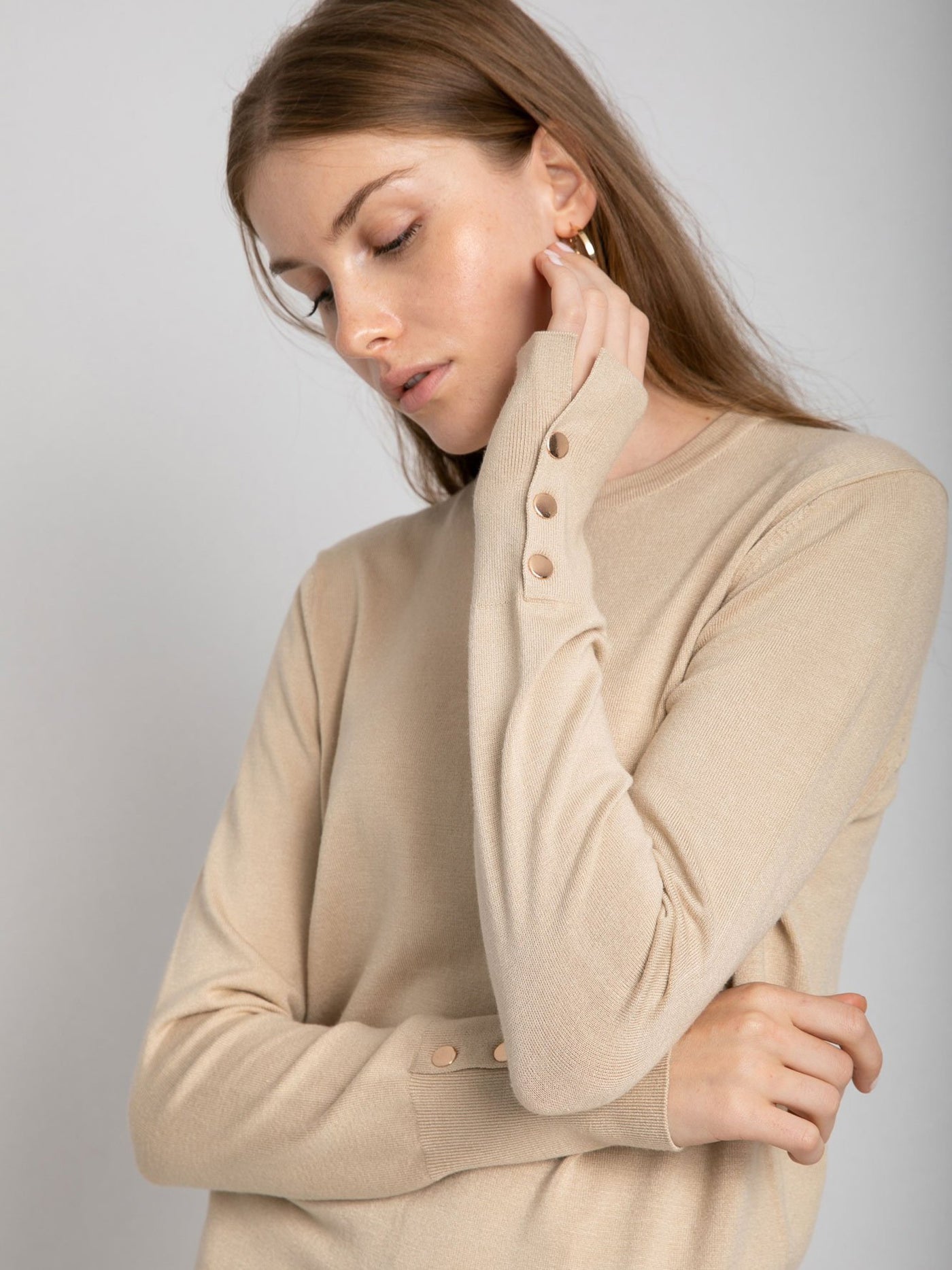 Basic Pullover - Buttoned Sleeves