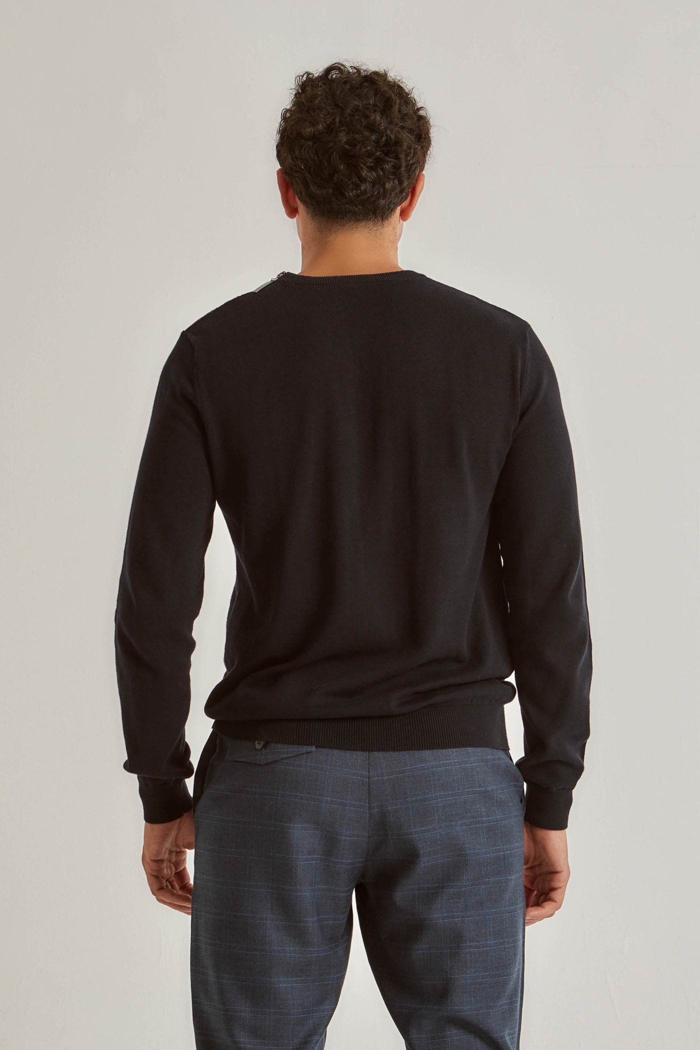 Sweater - Basic - Crew Neck