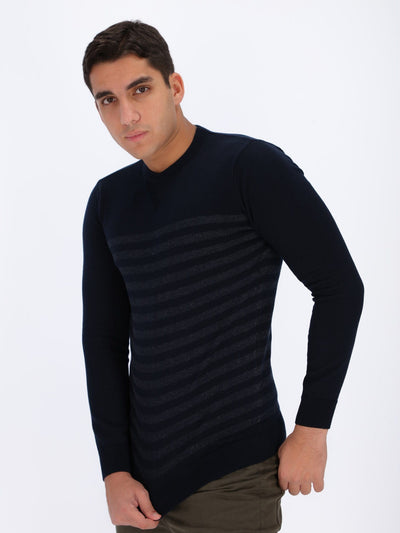 OR Knitwear Max / L Striped Knit Sweater