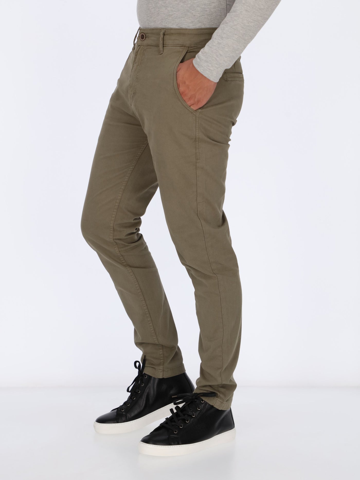 Slim-Fit Semi-Casual Pants