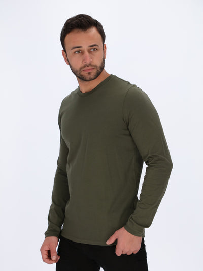 Basic T-shirt with Long Sleeves