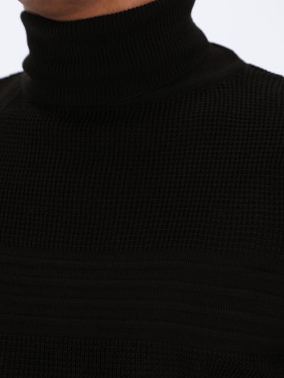 Self Checked Knit Pullover