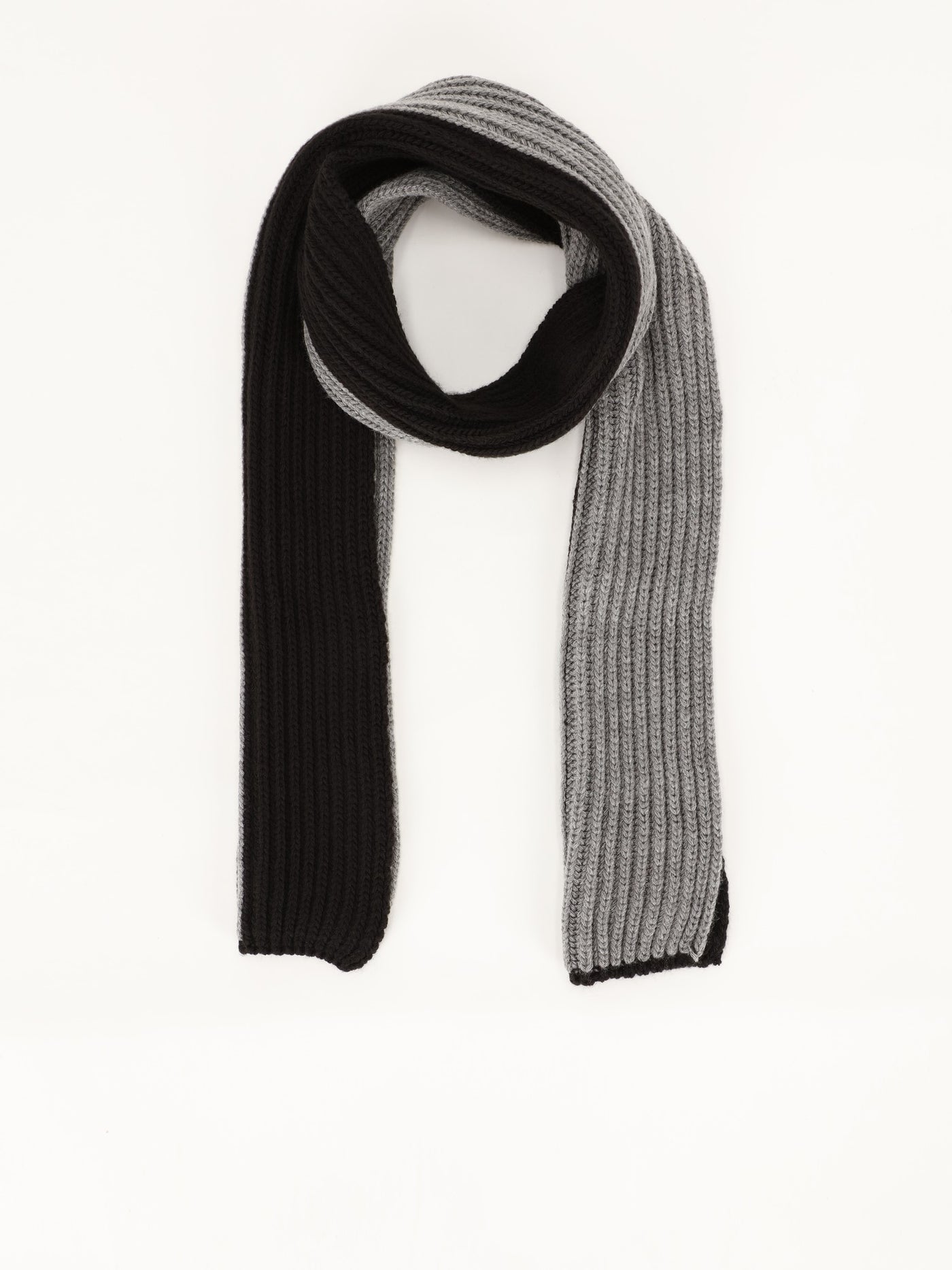 Bicolor Knitted Tricot Scarf