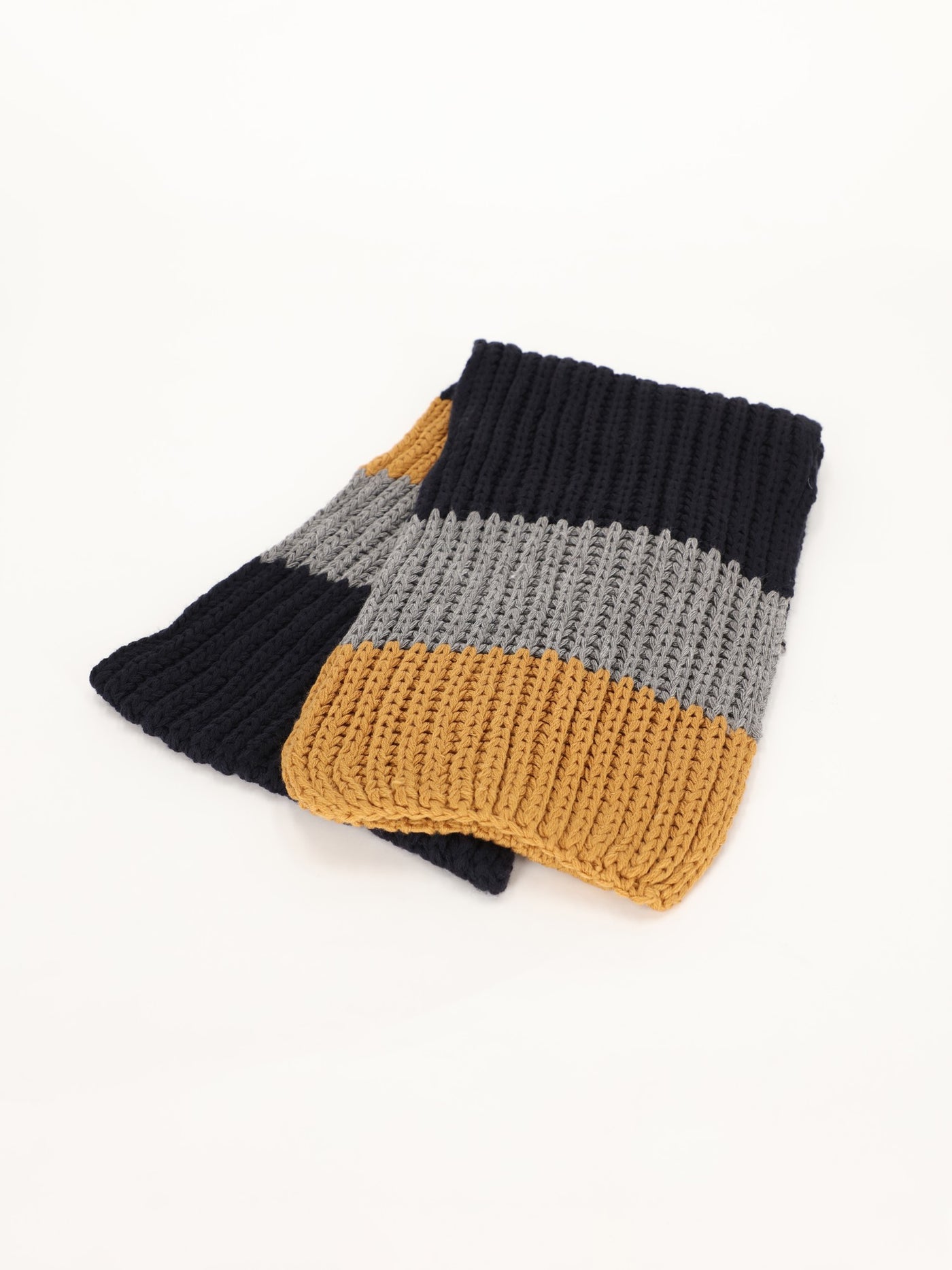 Tricolor Knitted Tricot Scarf