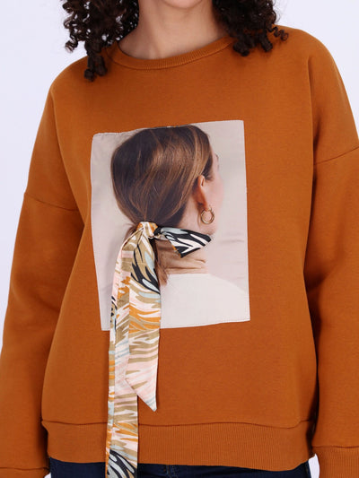 OR Sweatshirts & Hoodies Roasted Pecan / S Lady with Glasses Printed Sweatshirt