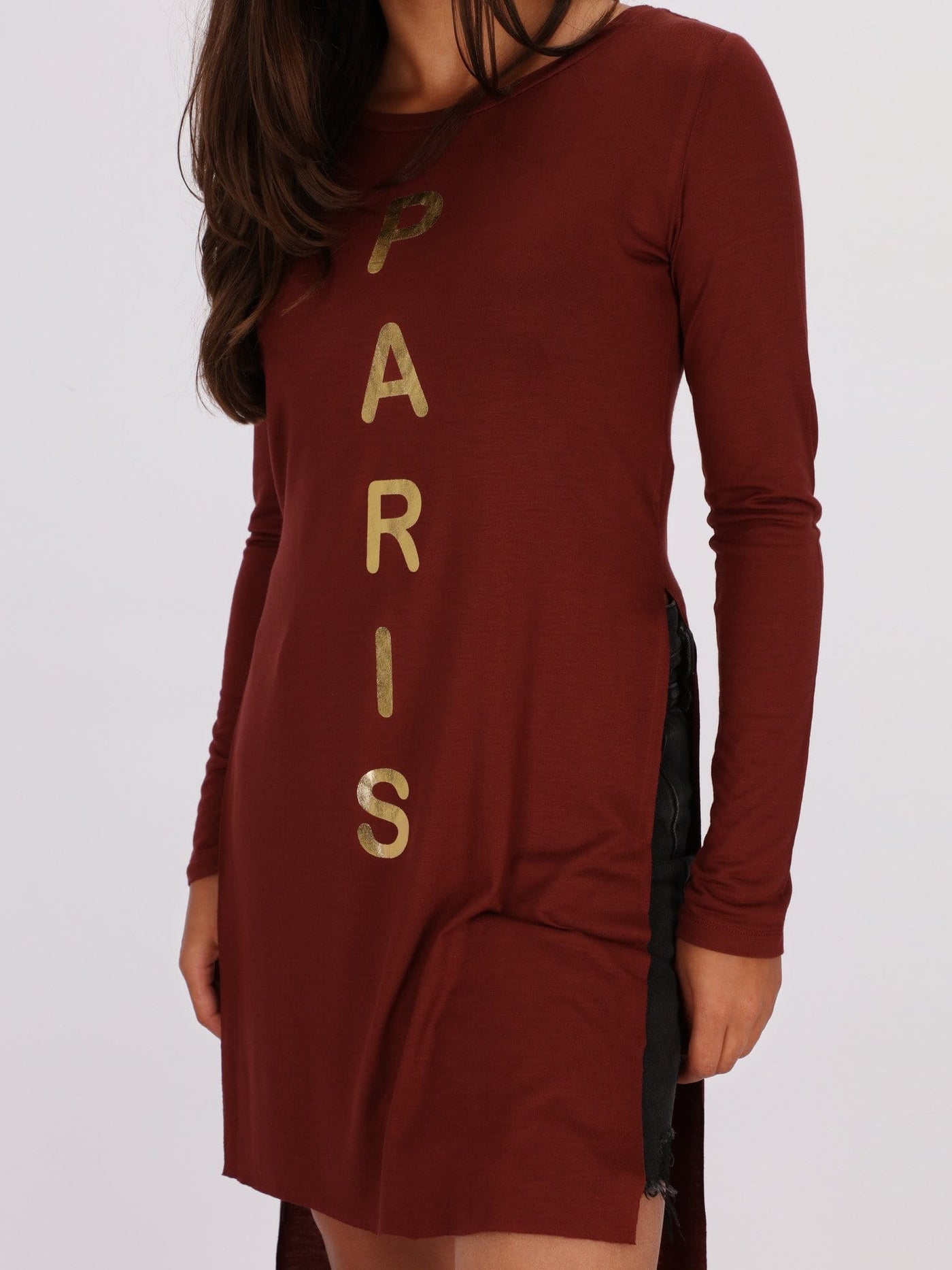 OR Tops & Blouses Andorra - V68 / S Long Top with Side Slits and Front Print