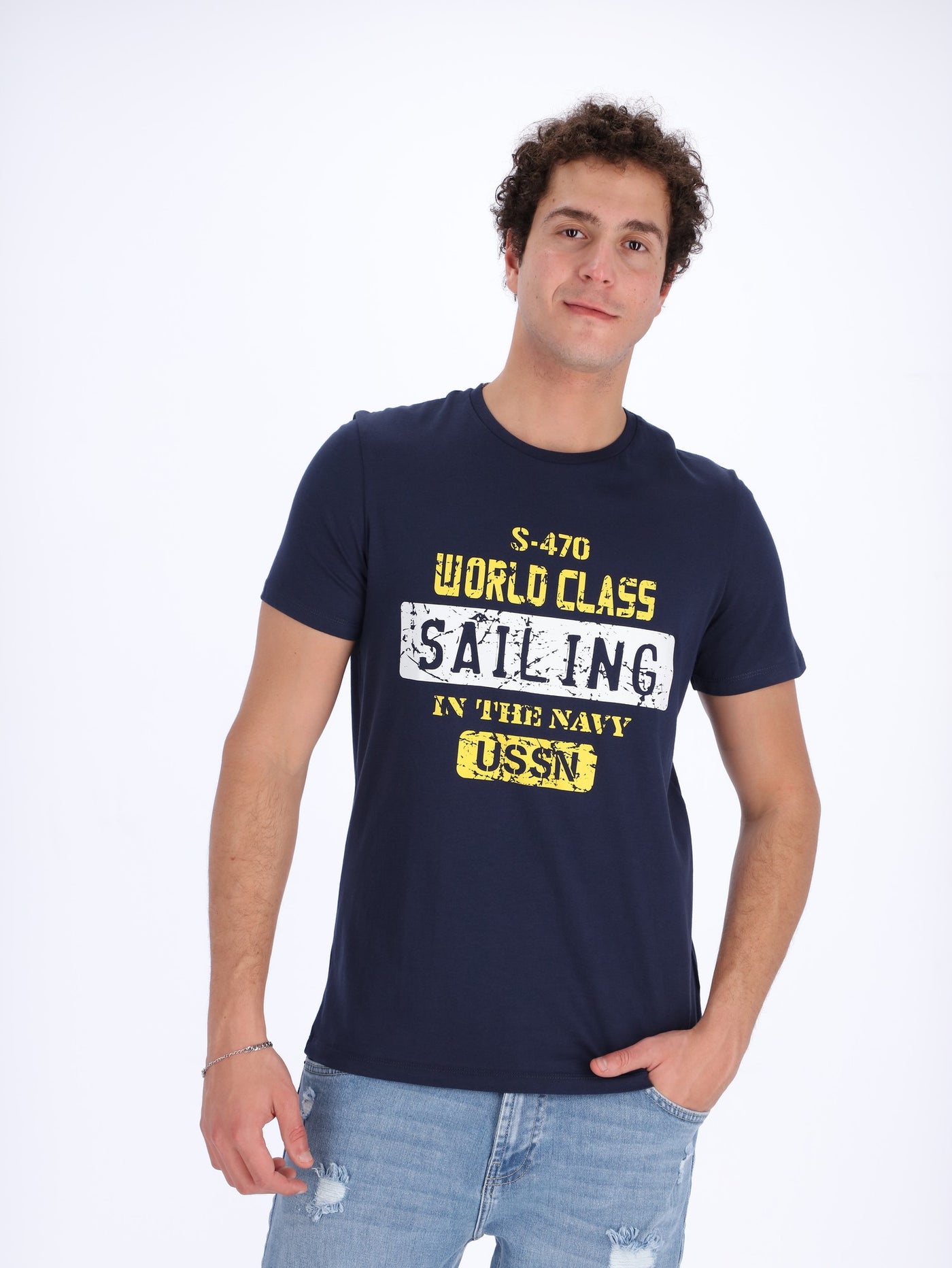 O'Zone Men's Sailing Front Print T-Shirt