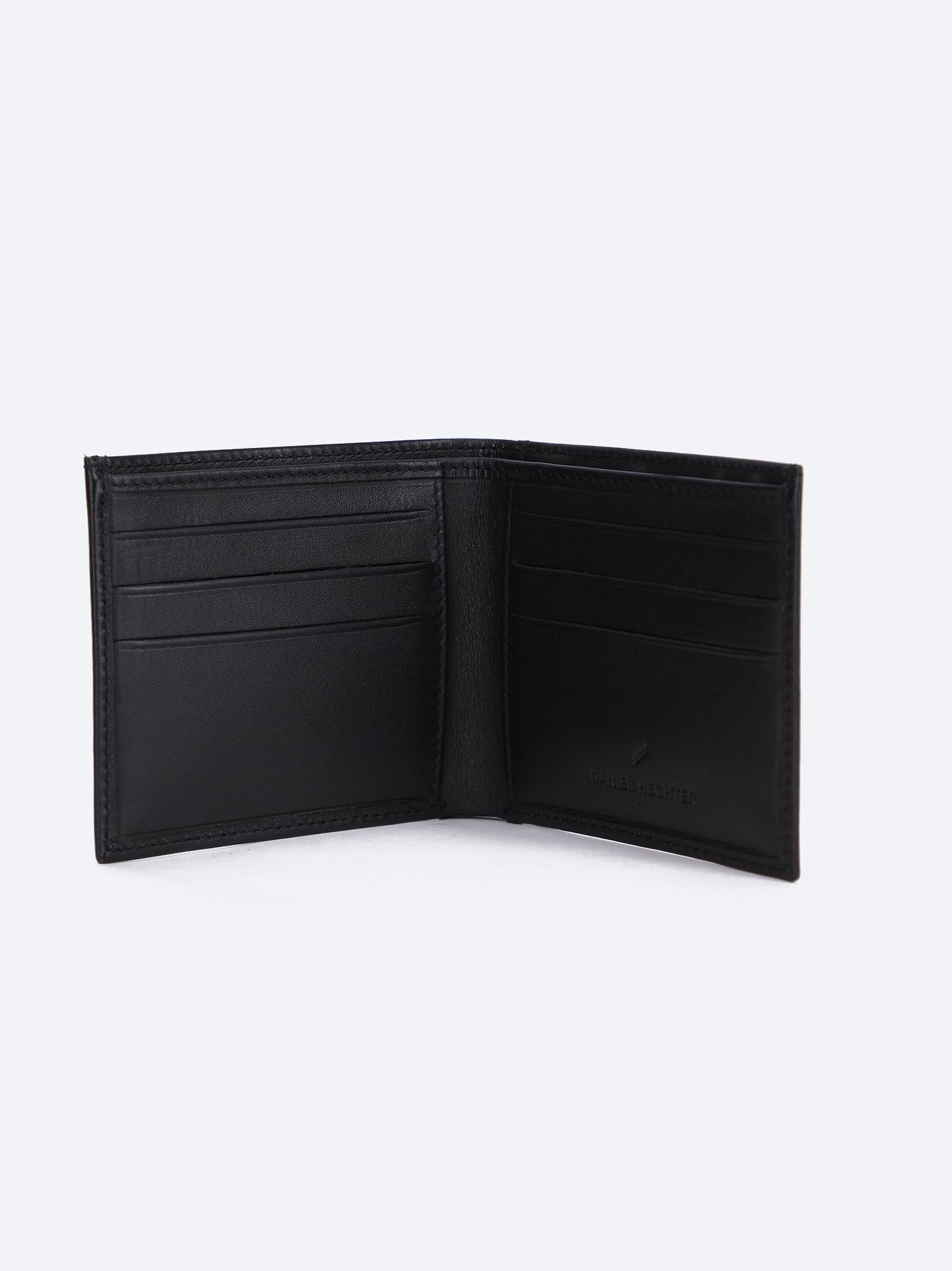 Daniel Hechter Men's Classic Bi-Fold Wallet