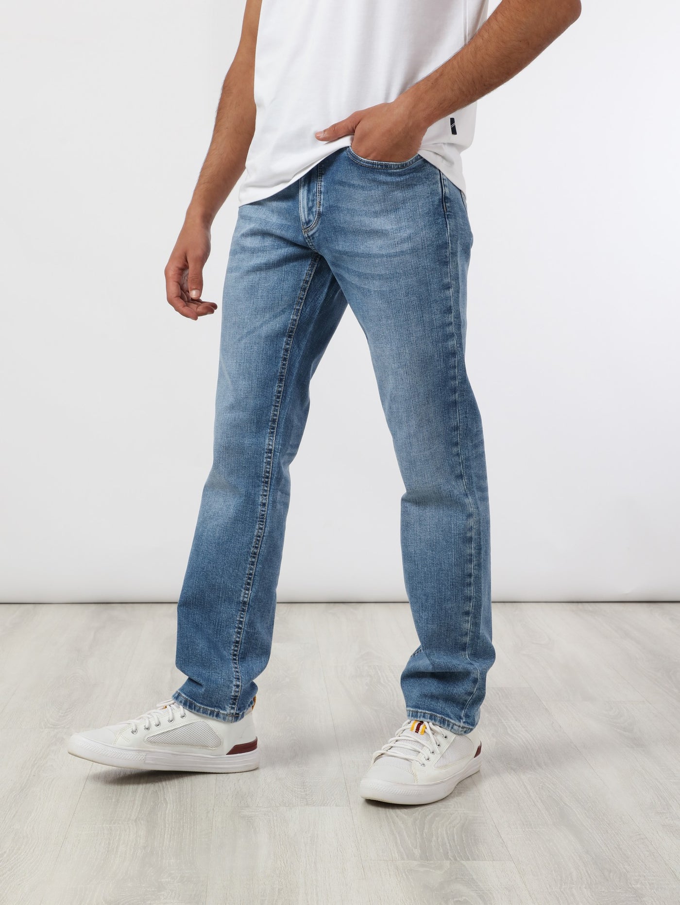 Denim Pants - Modern Fit - Washed Effect