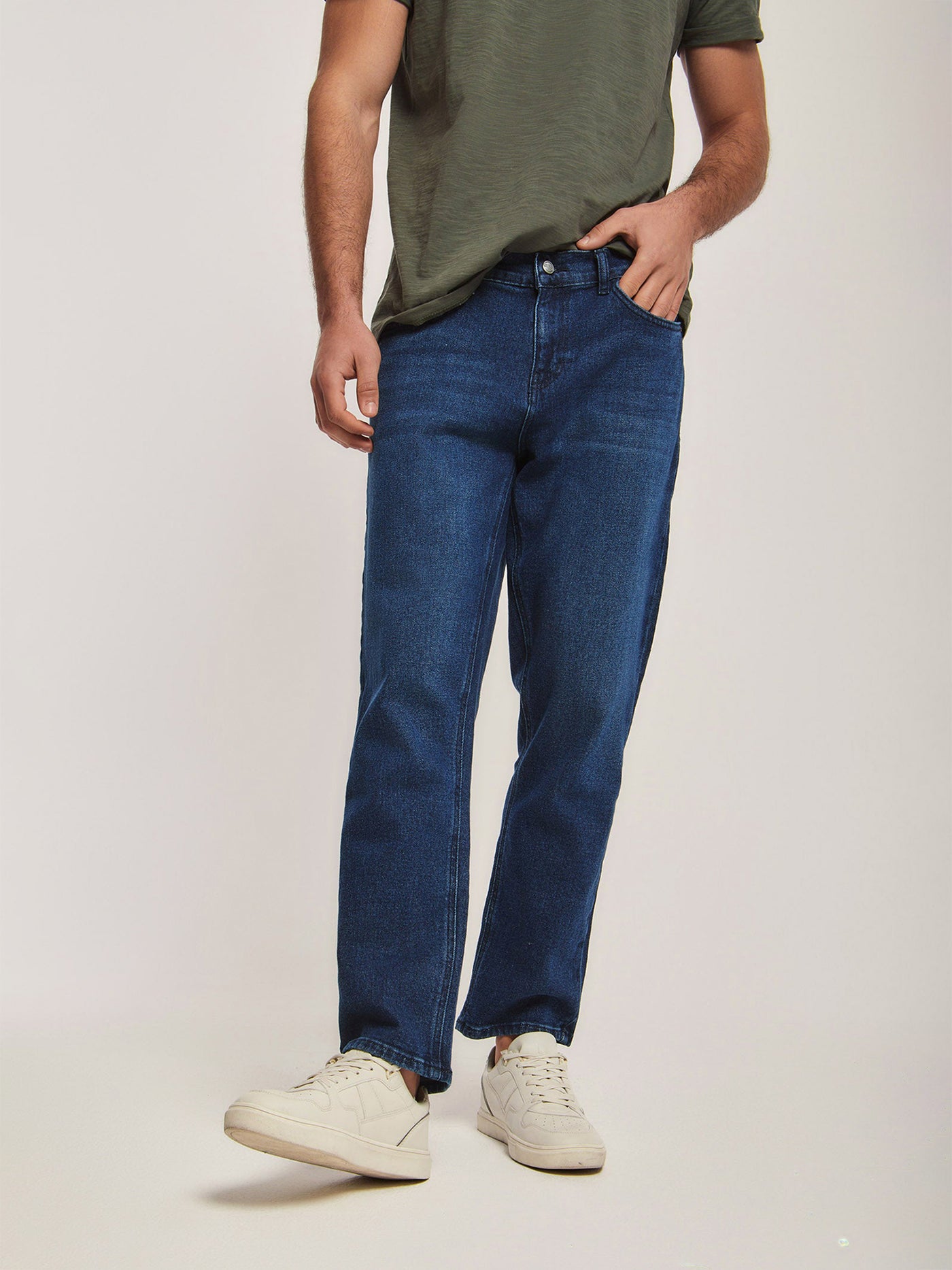Jeans - Tapered Leg - Casual