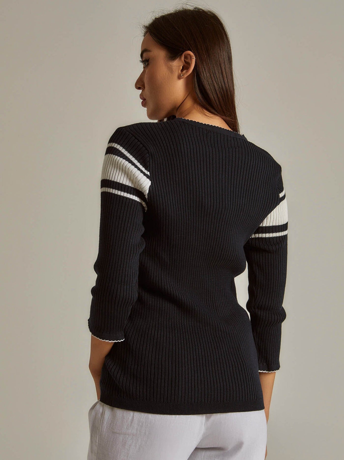Pullover - Bi-Toned - Knitted