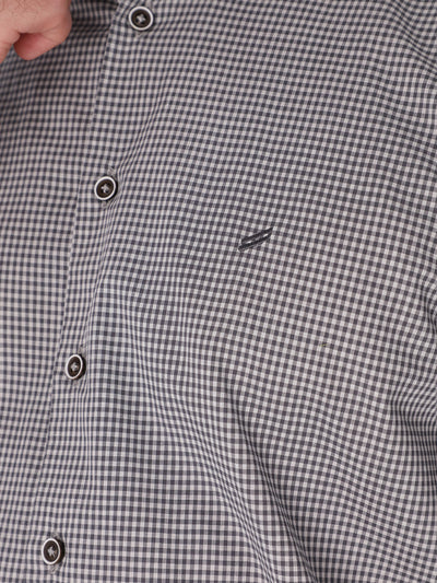 Shirt - Buttoned Plaided