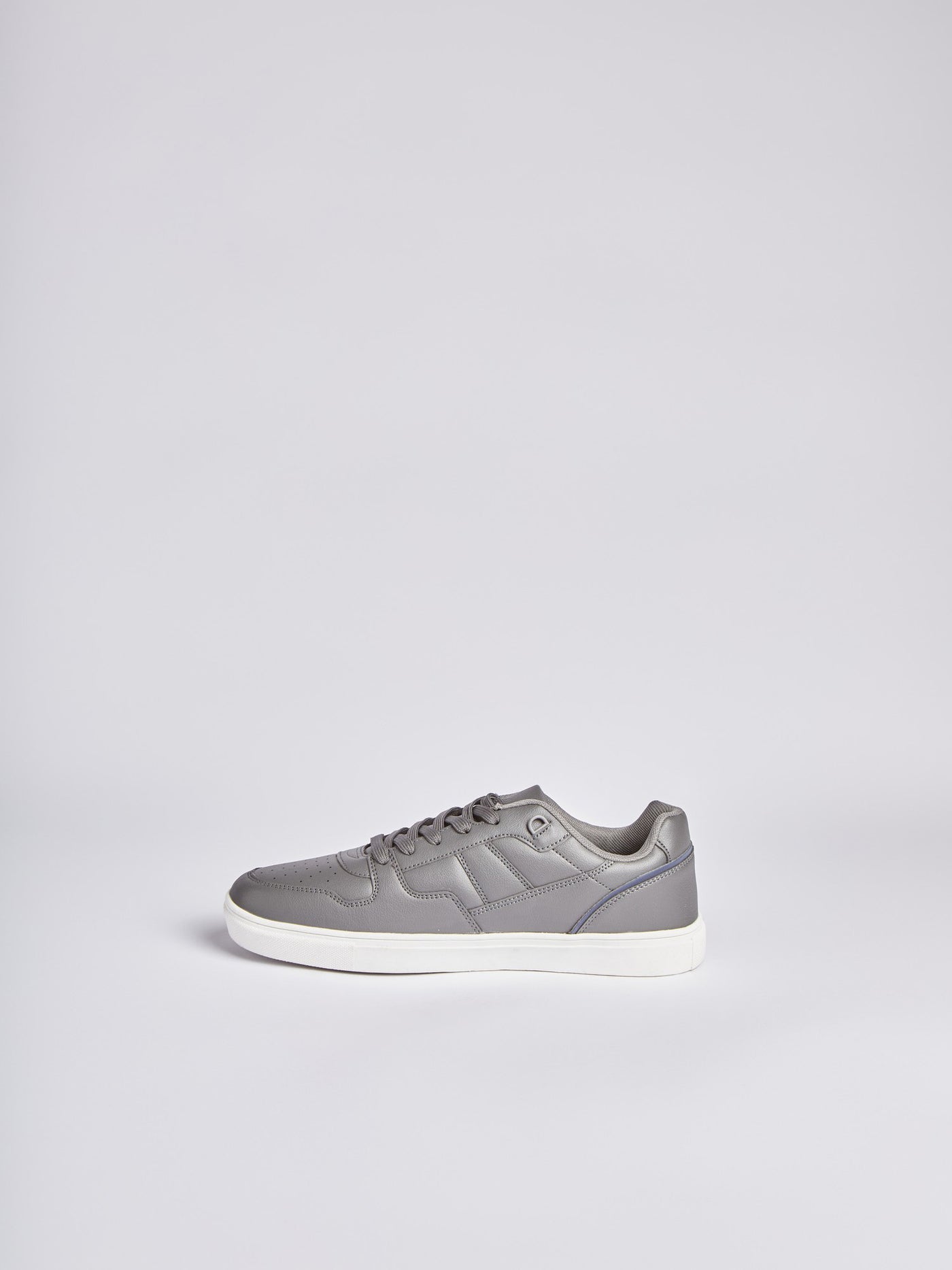 Sneakers - Solid - Casual